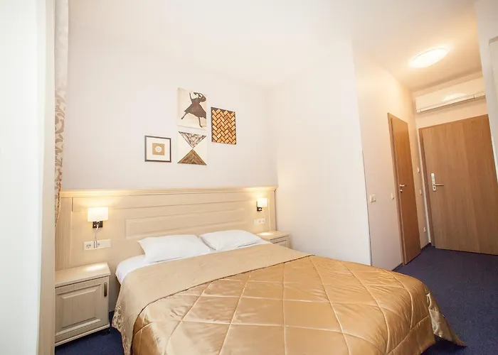 Mackintosh Hotel