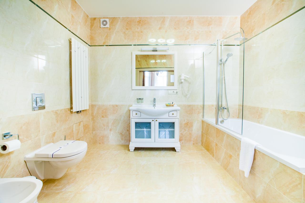 Mackintosh 3*