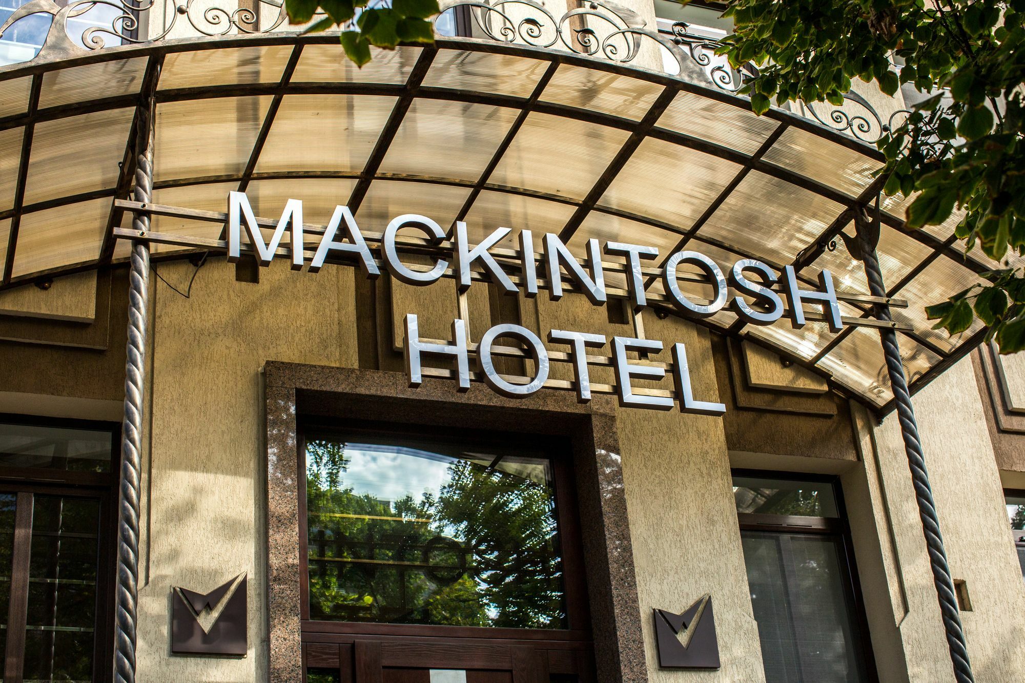 Mackintosh Hotel Kyiv